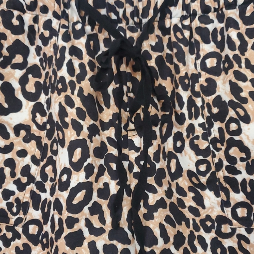 Cheetah Pattern Shorts - image 2